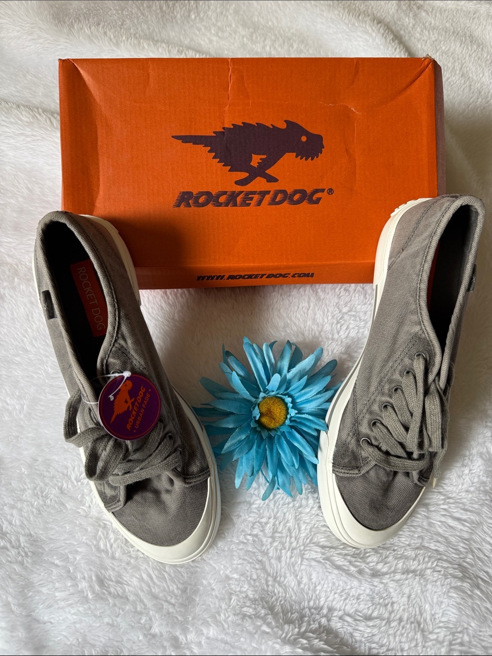 Rocket Dog Urban Fade Gray Canvas Lace-Up Sneakers with White Sole